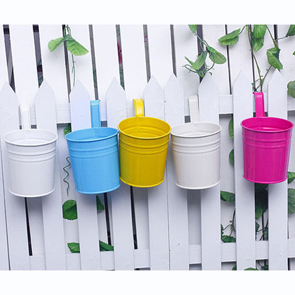 Iron Hanging Flower Pot Basket for Wall or Balcony Garden